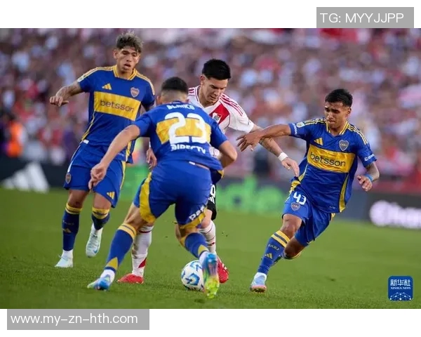 维尼修斯被换下场后对马斯坦托诺表达不满引发关注 维尼修斯被换下场后对马斯坦托诺表达不满引发关注