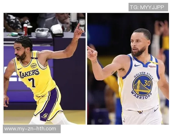 库里弧顶接球失去重心却依然精准命中布朗尼面前三分球