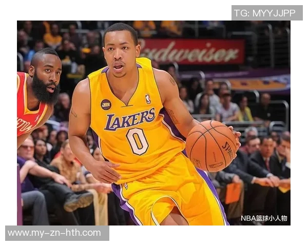 Lowe称赞三球进攻能力出众难以找到类似球员