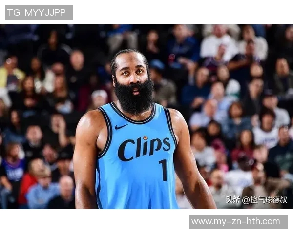 莱昂纳德半场状态火热三分球连中五记砍下18分助球队争胜