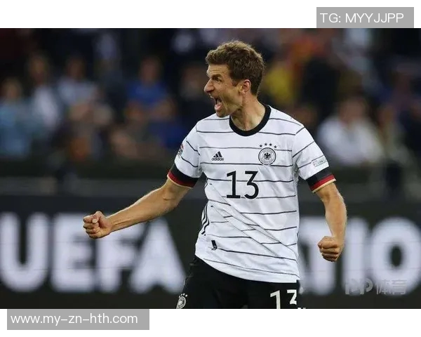 穆勒第96分钟绝杀进球震撼全场直面三名防守球员展现超强实力